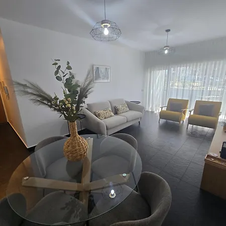 Deluxe By Bguest Apartment