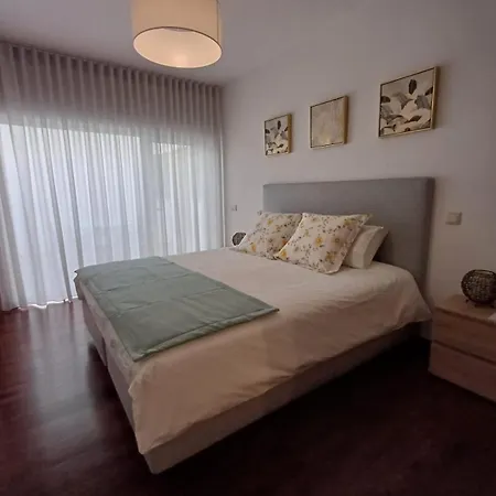 Apartment Deluxe By Bguest *